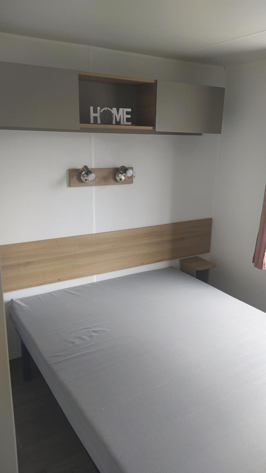 Camping Mobil-home Vue Et Campagne *