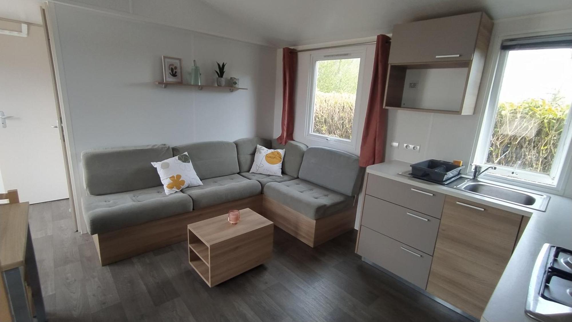 Camping Mobil-home Vue Et Campagne Plounévez-Lochrist