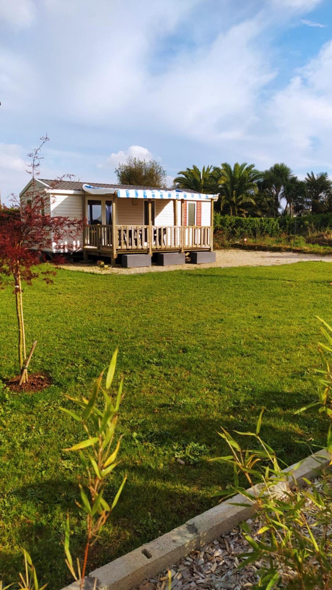 Mobil-home Vue Et Campagne *